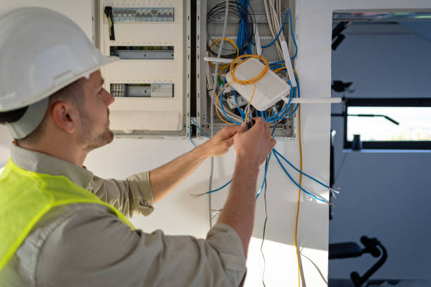 Best Affordable Emergency Electrician  in Visalia, CA